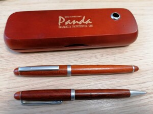 pióro,długopis i etui wykonane z drewna